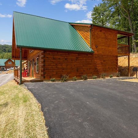 The 3 Bears Is A Newly Built 3 Bedroom Cabin Only 3 Minutes From The Parkway! Pigeon Forge Exteriér fotografie